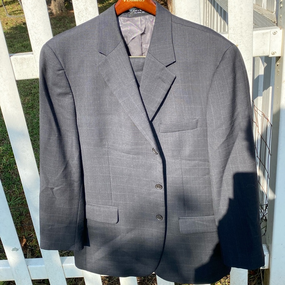 Men’s 2 piece suit 44R 38w Gianfranco Ruffin